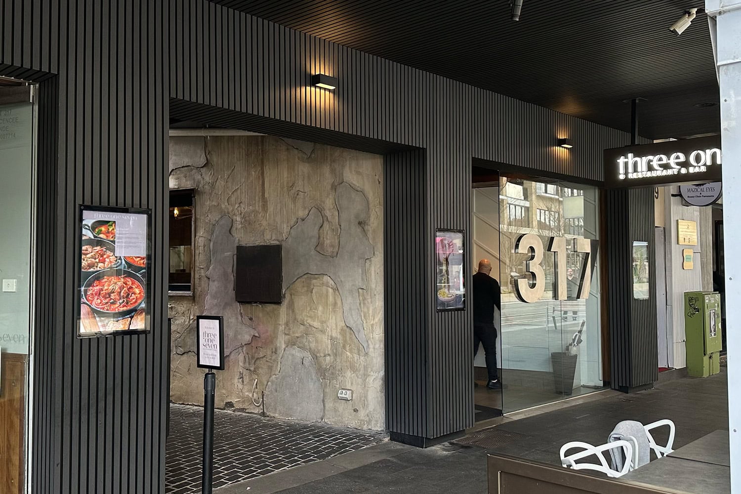 restaurant 317 parramatta digital signage