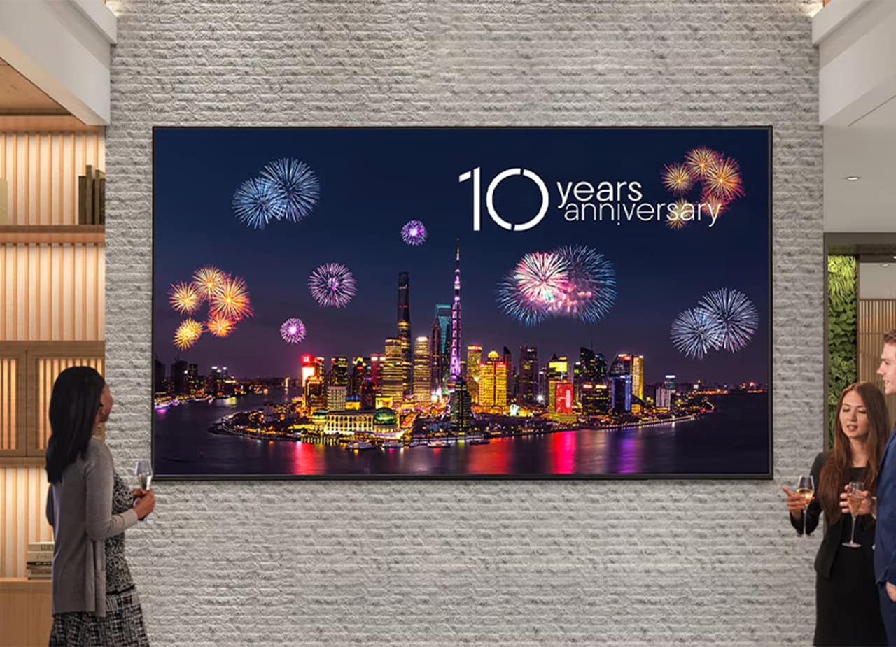 lg digital signage indoor retail hospitality lg signage displays