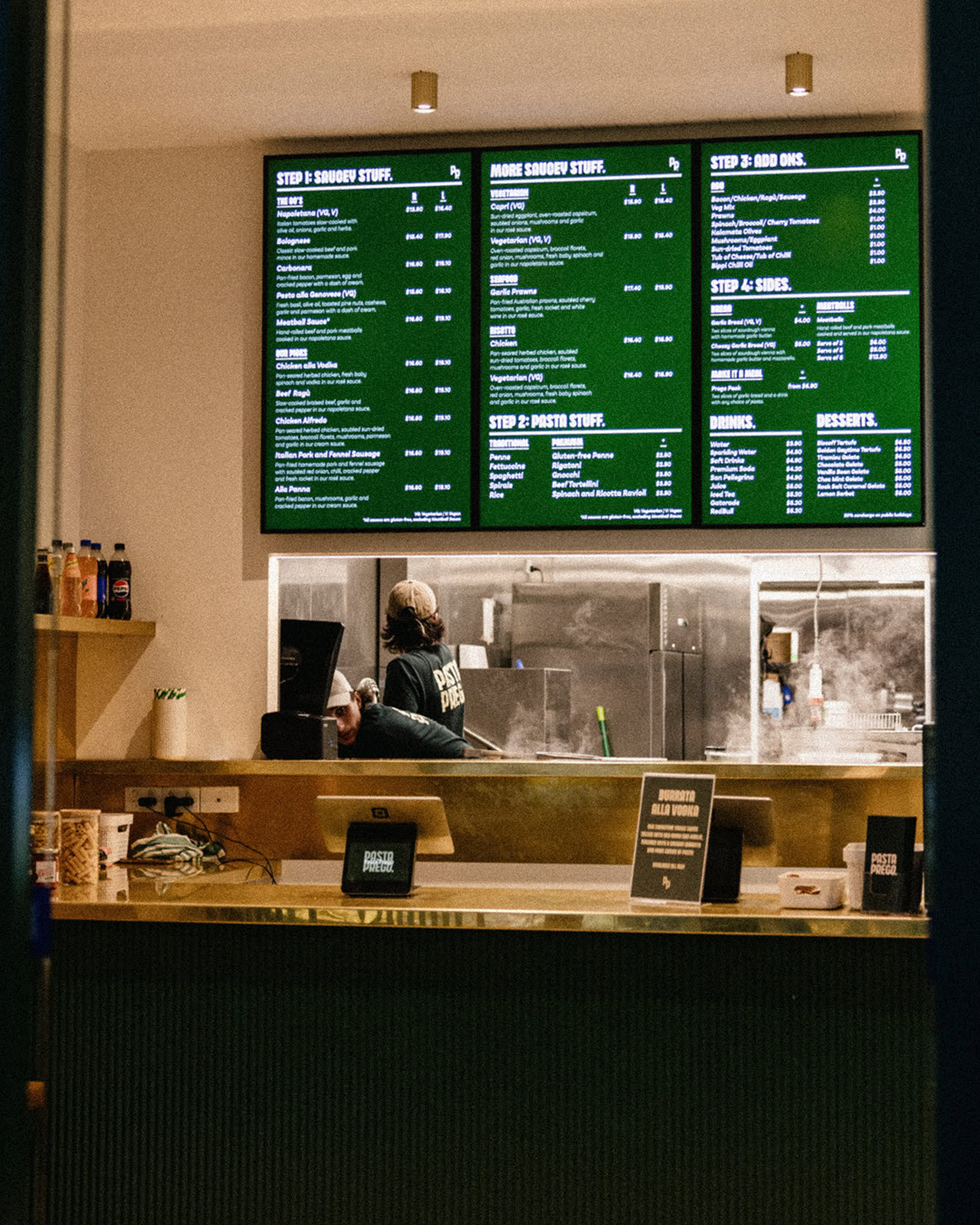 quick service restaurant digital signage sydney melbourne brisbane perth